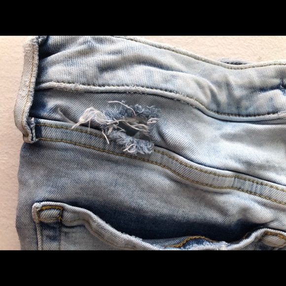 forever 21 // high waisted jeans - Picture 5 of 5